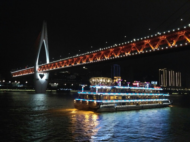 重庆旅游攻略指南? 携程攻略社区! 靠谱的旅游攻略平台,最佳的重庆自助游、自由行、自驾游、跟团旅线路,海量重庆旅游景点图片、游记、交通、美食、购物、住宿、娱乐、行程、指南等旅游攻略信息,了解更多重庆旅游信息就来携程旅游攻略。