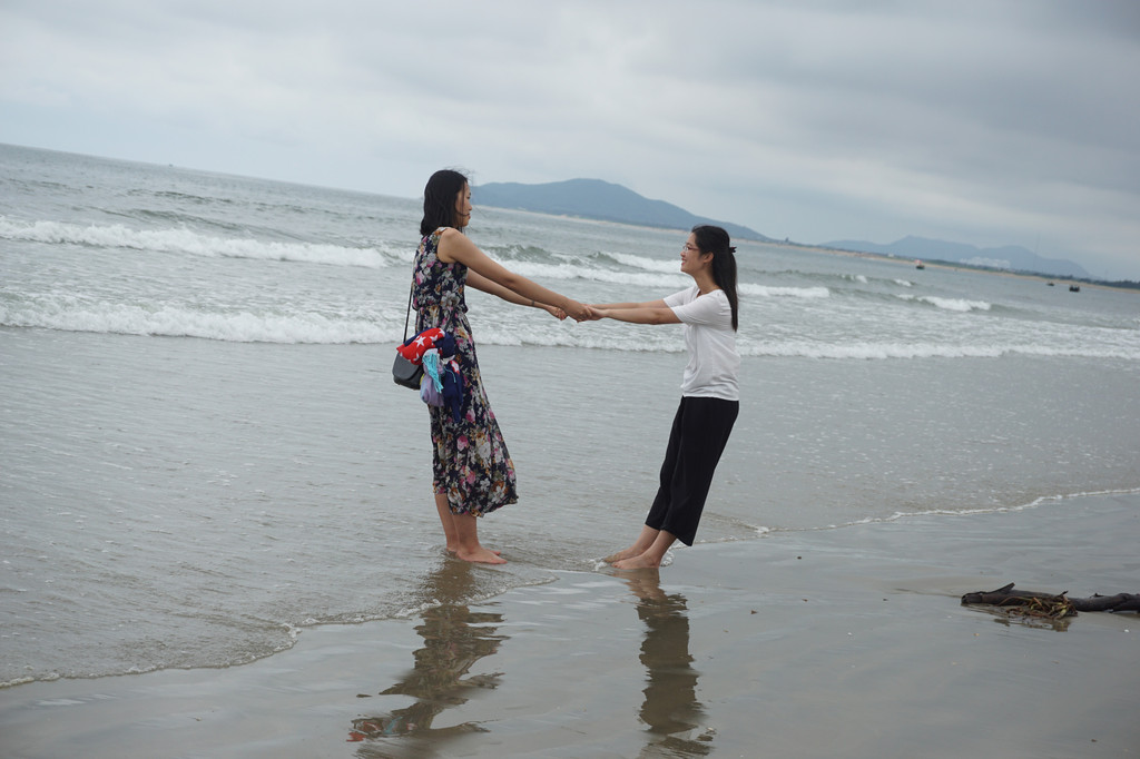 五一假期,想去海边玩,穿着美美裙子,但是腋毛比较尴尬