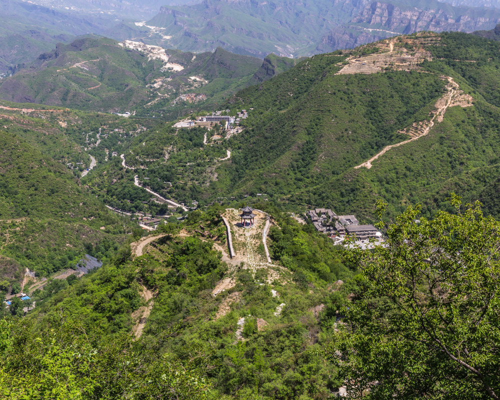 消失多年的房山银狐洞景区连接天柱峰的"古道"再现世人