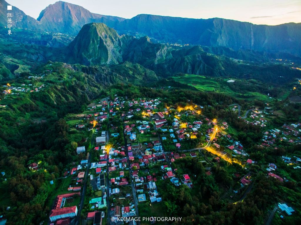 穿越活火山:留尼汪海陆空之旅