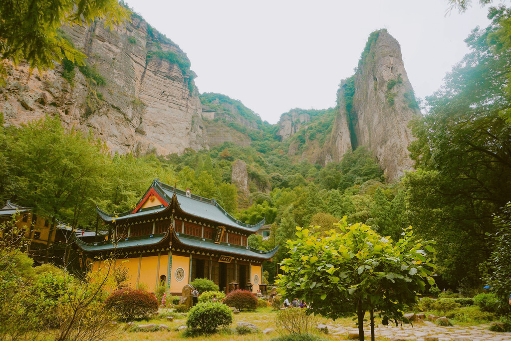 灵岩寺