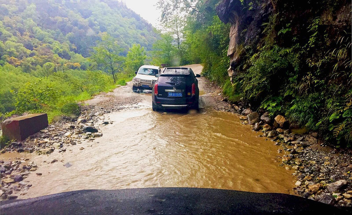          路途颠簸险峻到无法拍照