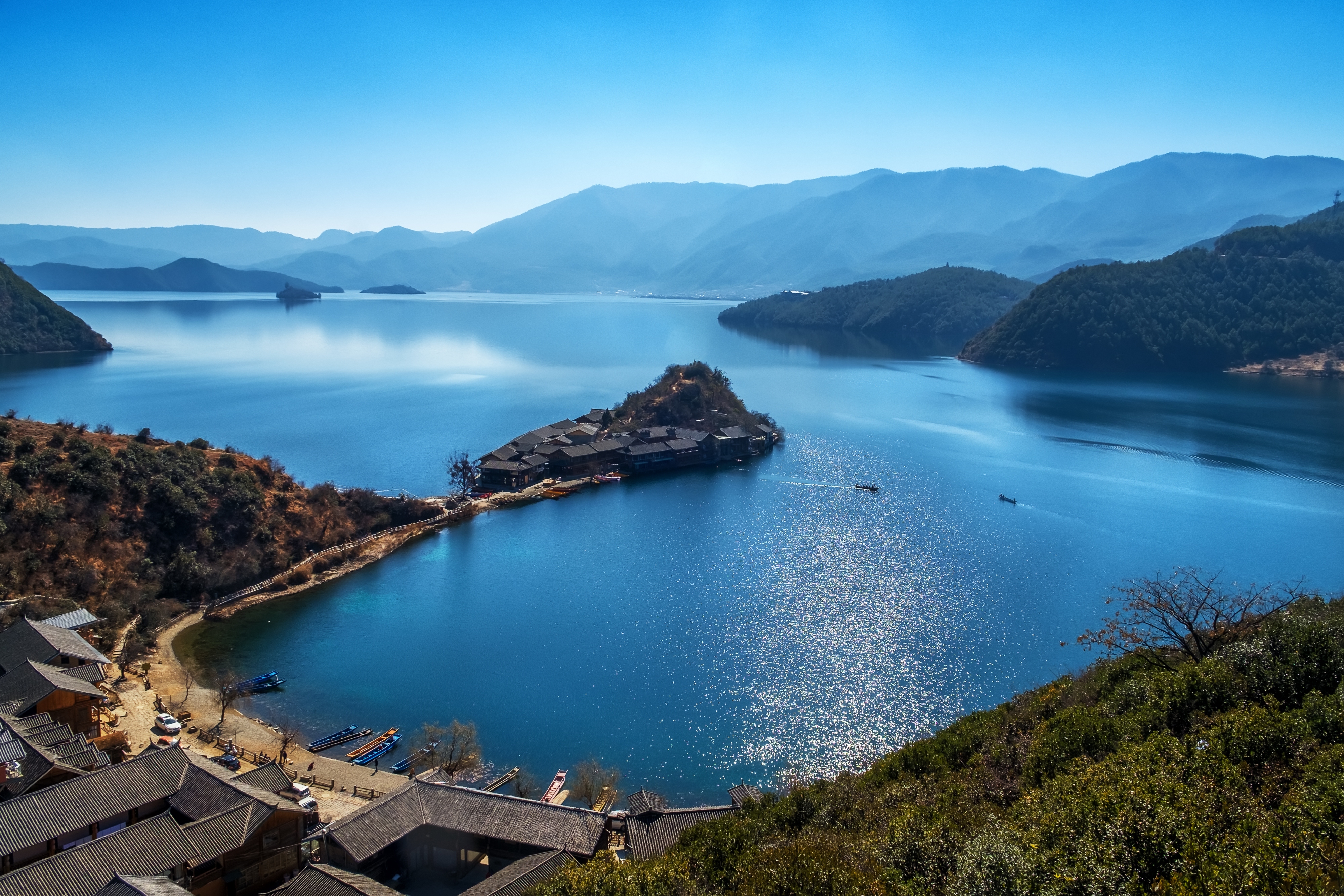 泸沽湖摩梭风情 里格岛猪槽船游湖 泸沽湖观日出包车二日游【游山玩水