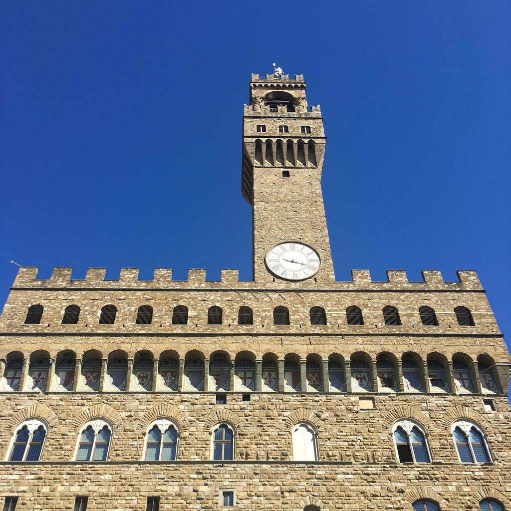 位于佛罗伦萨市政广场(plazza della signoria)的旧宫(palazzo