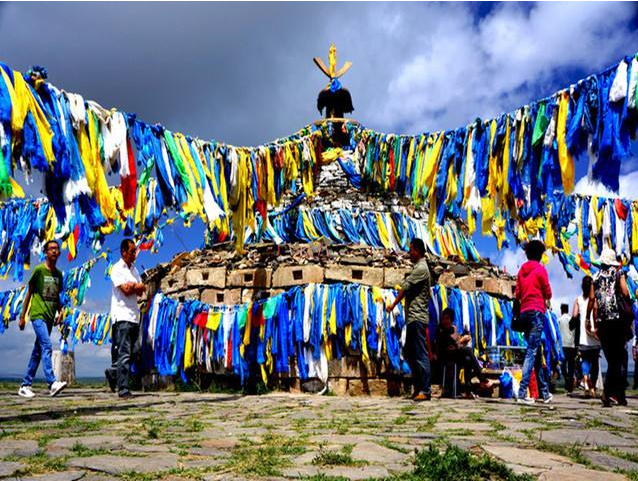 四子王旗——蒙古族的重要祭祀载体——敖包