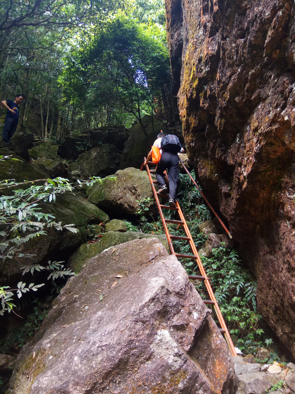 "野性"徒步福建漳州灵通山