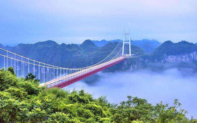矮寨大桥:中国十大最美公路之一,人类智慧的结晶