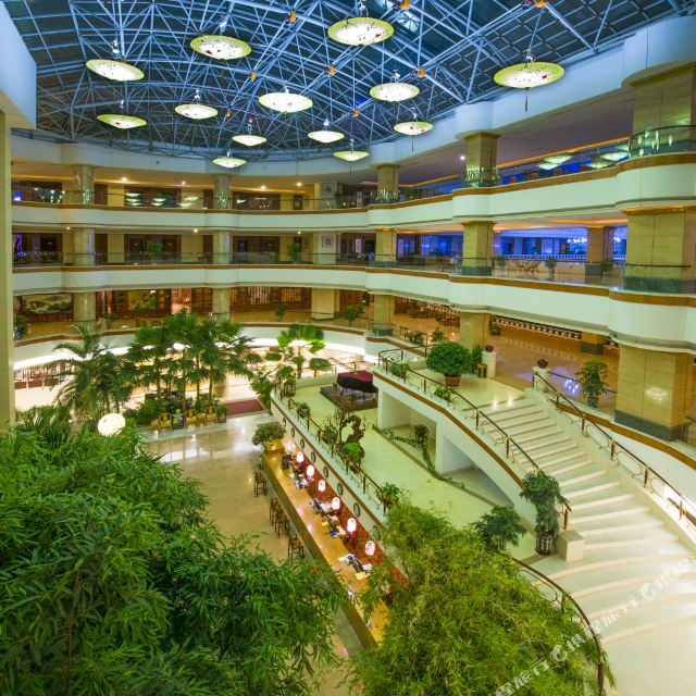 营口皇家园林酒店1-3晚 双人早餐 温泉洗浴门票2张 儿童乐园门票1张