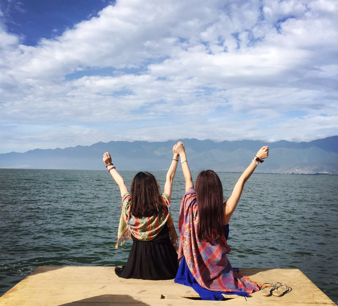 亲，幽蓝深邃的泸沽湖，浪漫神秘的摩梭族