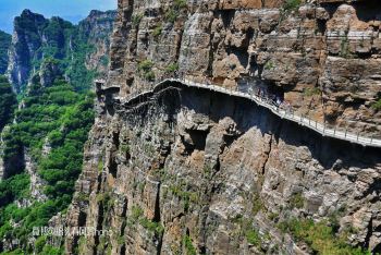 【河北】涞源白石山 悬在绝壁上的玻璃栈道