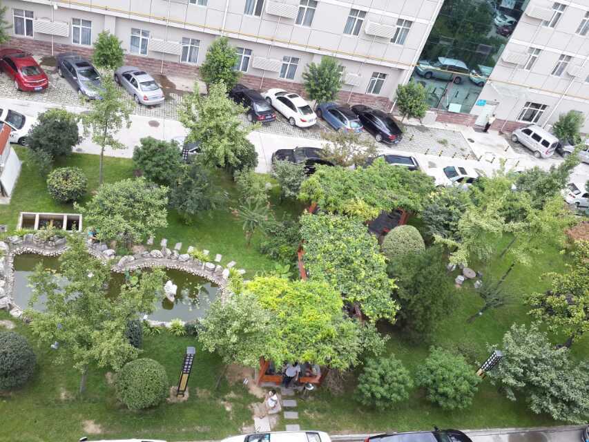 【携程攻略】西安清华科技园停车场,西安清华