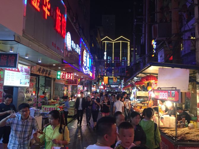 德信官方网站四川旅游美食攻略：必尝的地道特色美食与推荐餐厅一览