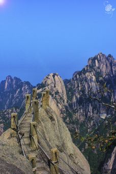 鲫鱼背-黄山风景区-yeom