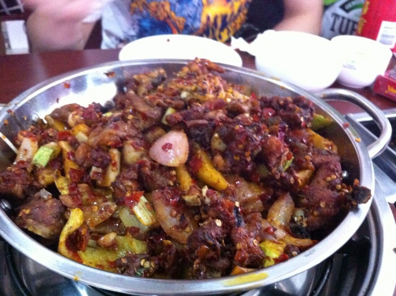 到三门后的首顿别墅,干锅大杂烩…鱿鱼,正餐,牛蛙,味道,肥肠尚可.曲靖样板房鸡肉图片