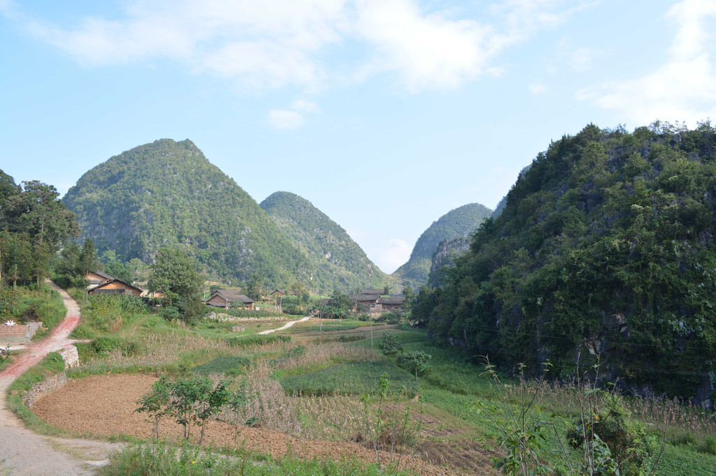 广南县董堡乡里标村