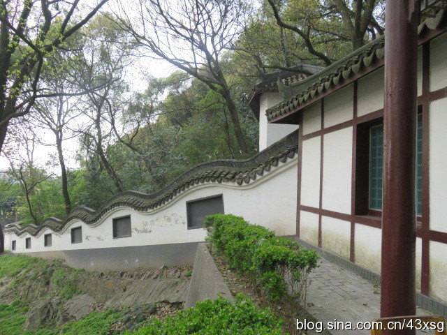 天马山围墙.