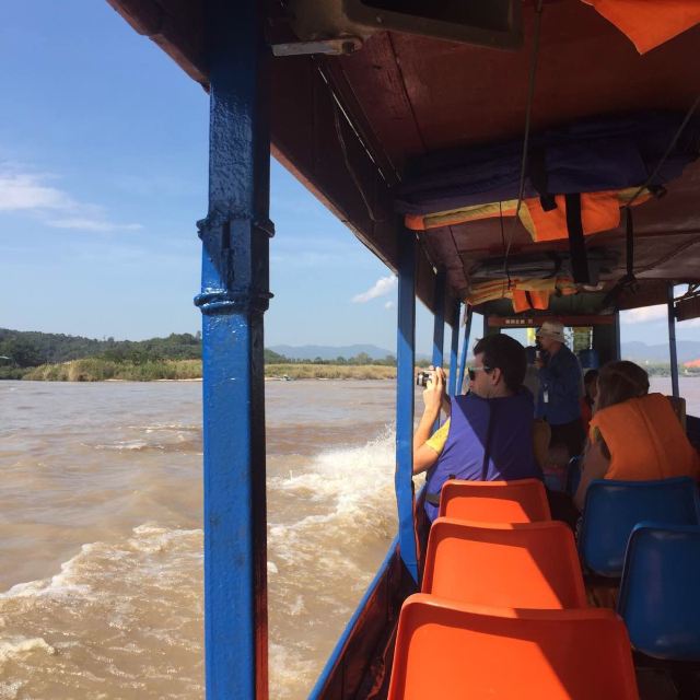 坐船游览金三角,泰国,缅甸,老挝.感觉在演缉毒大片!