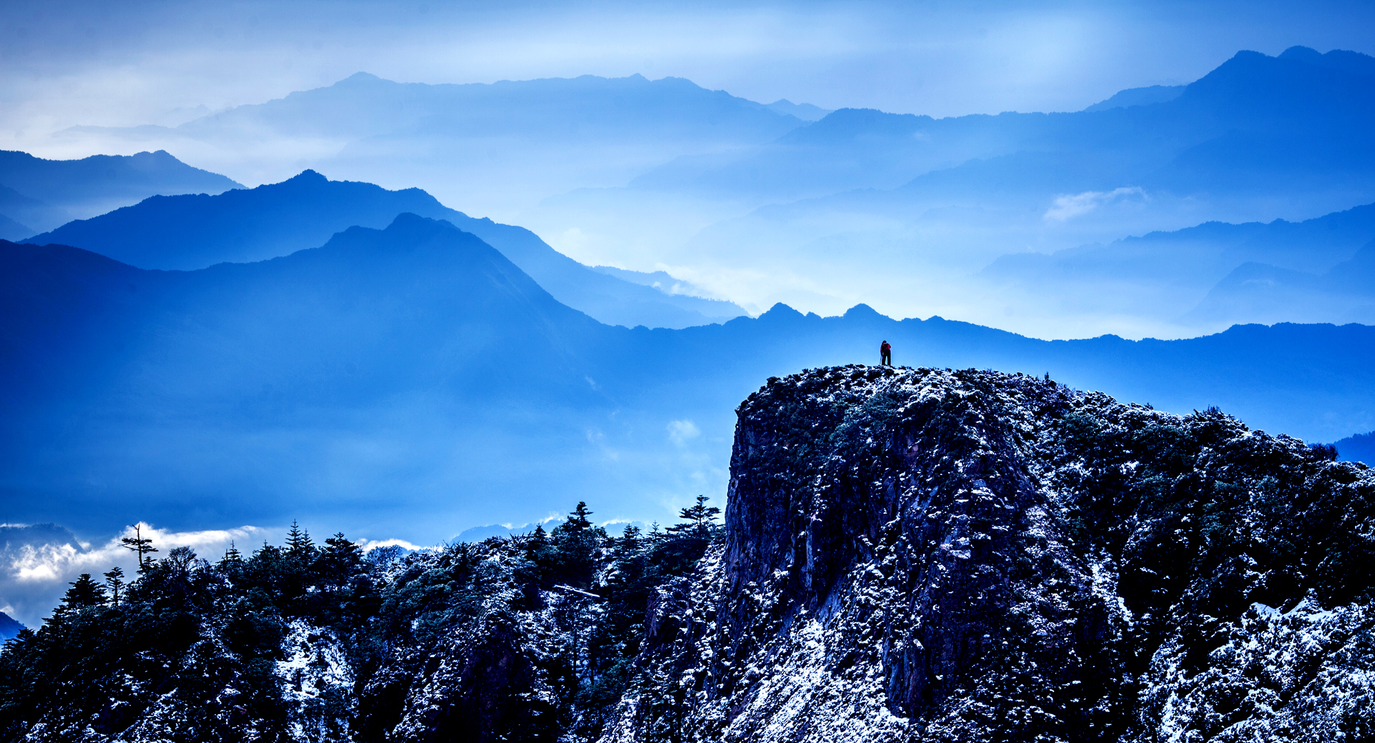 山高人为峰