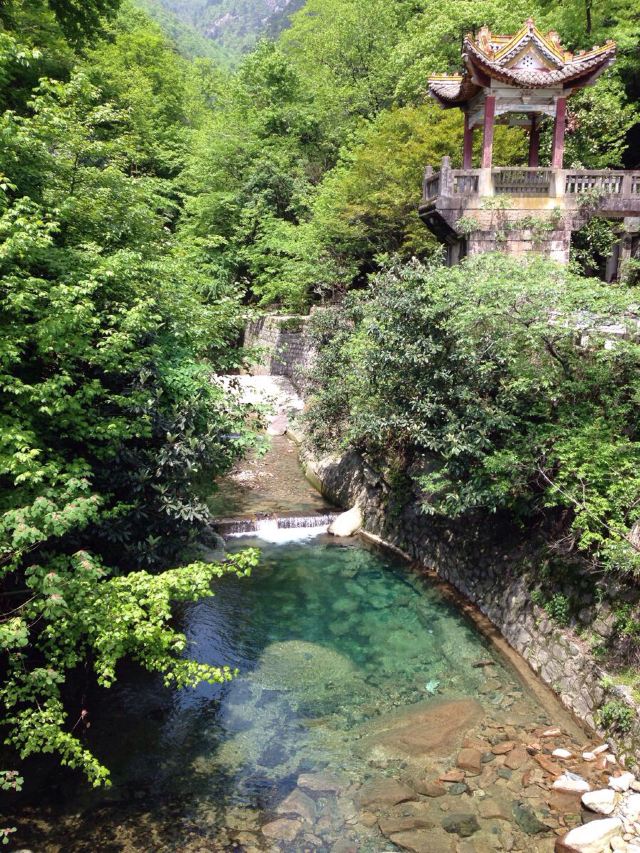 飘雪温泉沿路风景