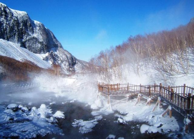 冰火两重天 长白山7大泡温泉好去处