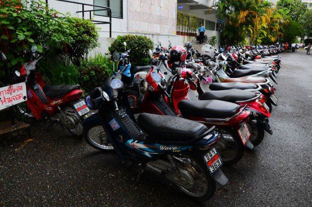 泰国·清迈大学,摩托党的书外桃源 - 清迈游记