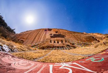 马蹄寺石窟半日游·多团型可选·可约金塔寺看风景·市区上门接送【本地优质地接全程保驾护航，全时客服高效处理您的诉求，让您玩得安心省心。】