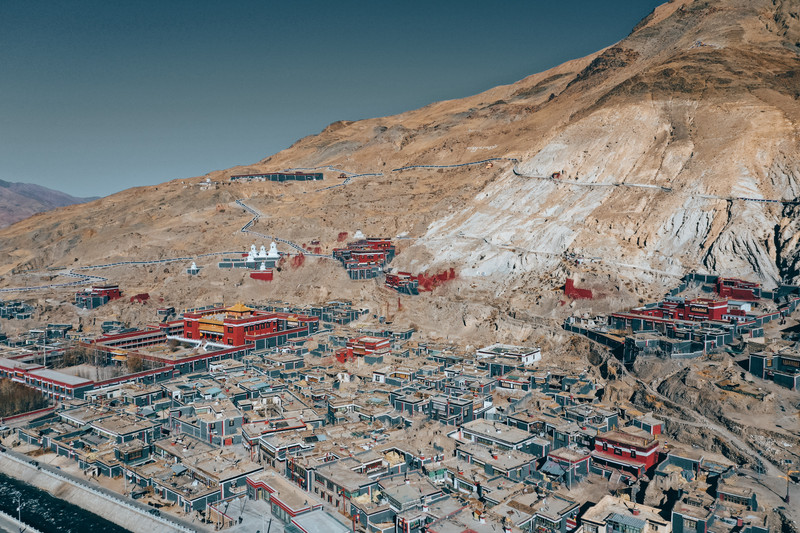 西藏往西 佛寺传佛|萨迦古城,探秘西藏人文风情