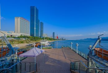 交运两坝一峡游船半日游【单船票】上下水不指定【乘船观保存完整的西陵峡，过船闸亲身体验水涨船高水降船落】