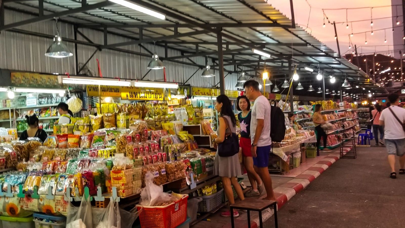 泰国曼谷 帕蓬夜市 ตลาดกลางคืนพัฒน์พงษ์