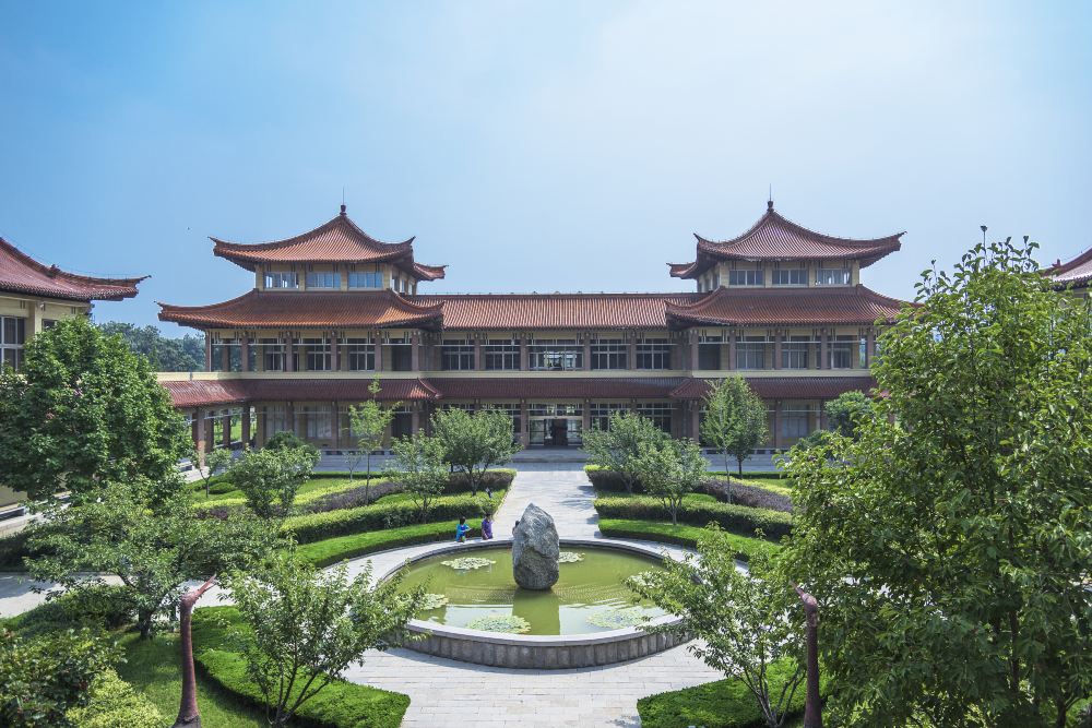 青州博物馆+云门山风景区+青州古城一日游【私享包车+上门接送+含门票(不含导游讲解)】线路推荐【携程玩乐】