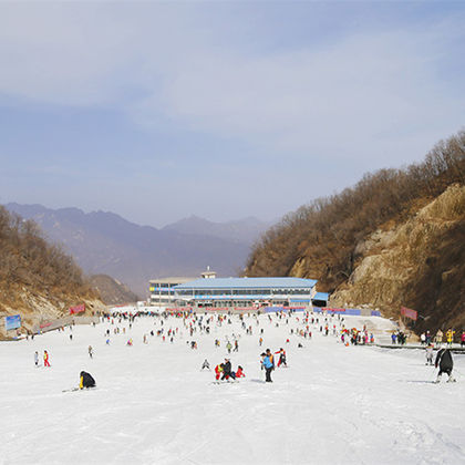 天龙池滑雪世界一日游