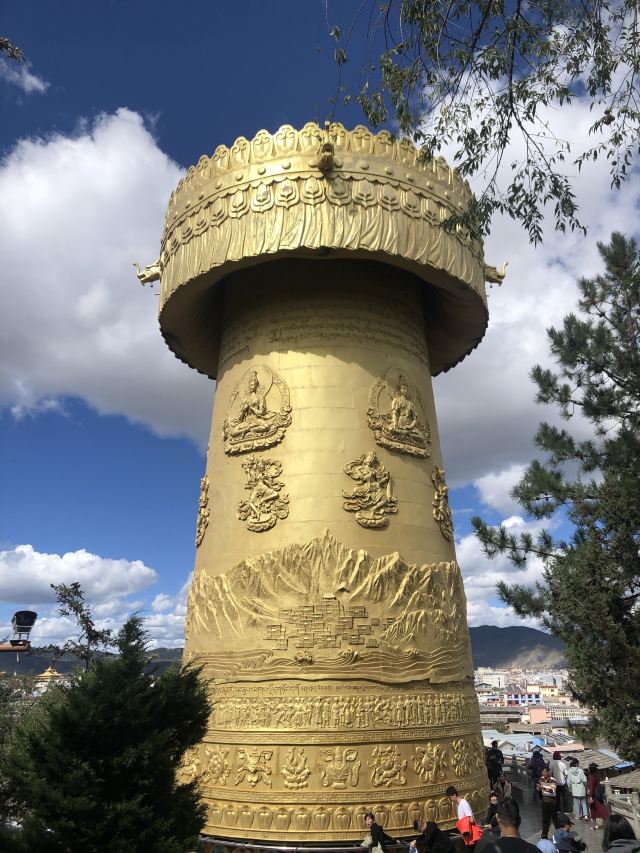 大佛寺转经筒