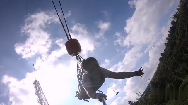 空中飞人(昆明: 玉龙湾公园)