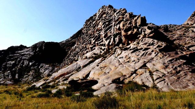 巴里坤怪石山攻略,巴里坤怪石山门票/游玩攻略/地址/图片/门票价格