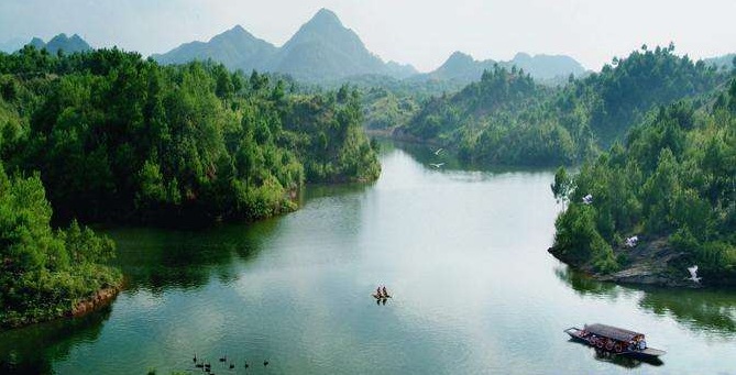 花山湖