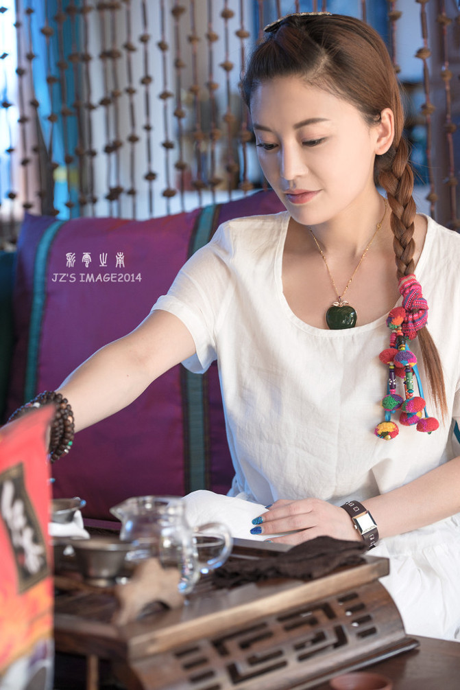 像影子追着光梦游,依然相信世间有童话--香格里