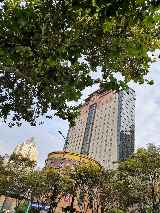 徐汇中学崇思楼