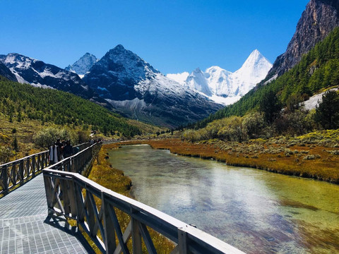 亚丁自然保护区