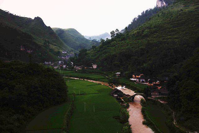 腊尔山高原台地