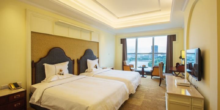 贵阳和悦丽呈酒店(原高新乾银和悦酒店)1-3晚 双早【贵阳北站星级湖景