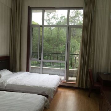 庄河冰峪沟双龙汇宾馆1-3晚【 大连冰峪旅游度假区景区内 ,近中流砥柱