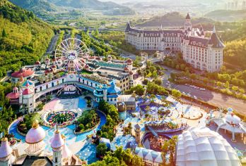 【国庆·全家动】安吉凯蒂猫：杭州hello kitty乐园奇【粉色梦幻王国促动你的童年梦、炫彩花车巡游中跃动你的奇迹】