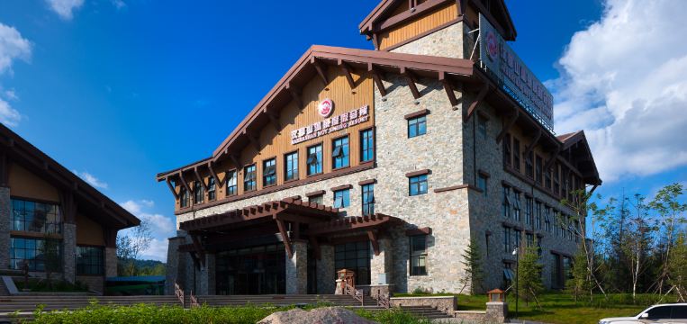 长白山汉拿山温泉度假酒店1-3晚 亲子温泉无限次 滑雪娱雪 住客专属牛