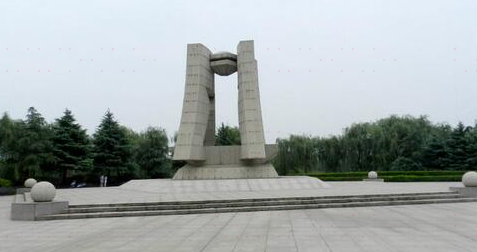 鸣凰革命烈士纪念碑