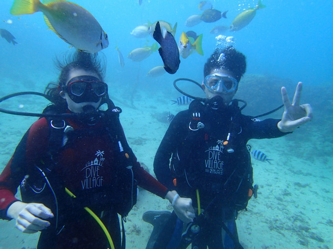 海底爬出什么东西 100i050000000lom89BBE_C_671_10000_Q90.jpg