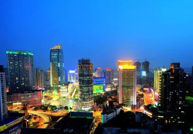 重庆观音桥网红店 这家串串香店才是人气王