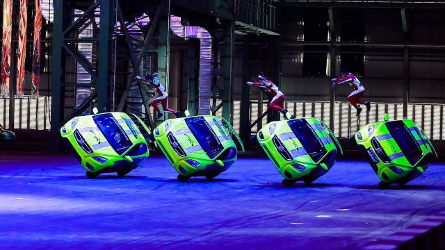 华家班汽车特技表演(双月湾店)