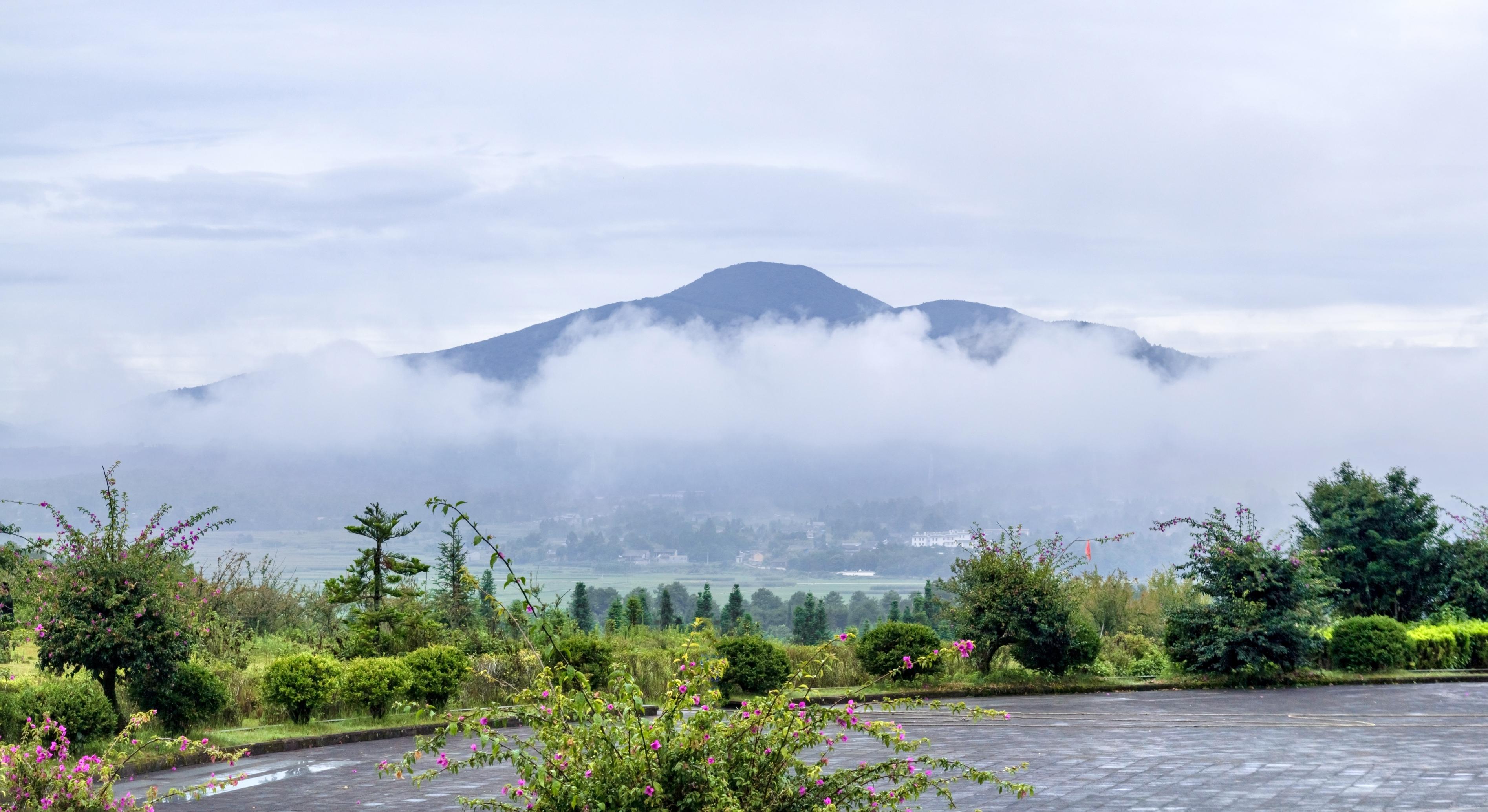 腾冲火山群