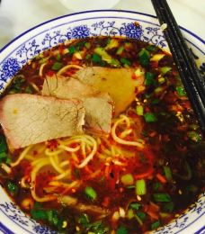 夜幕下的狂欢：昆明夜店流行趋势分析