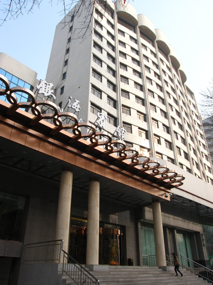太原银海宾馆停车场